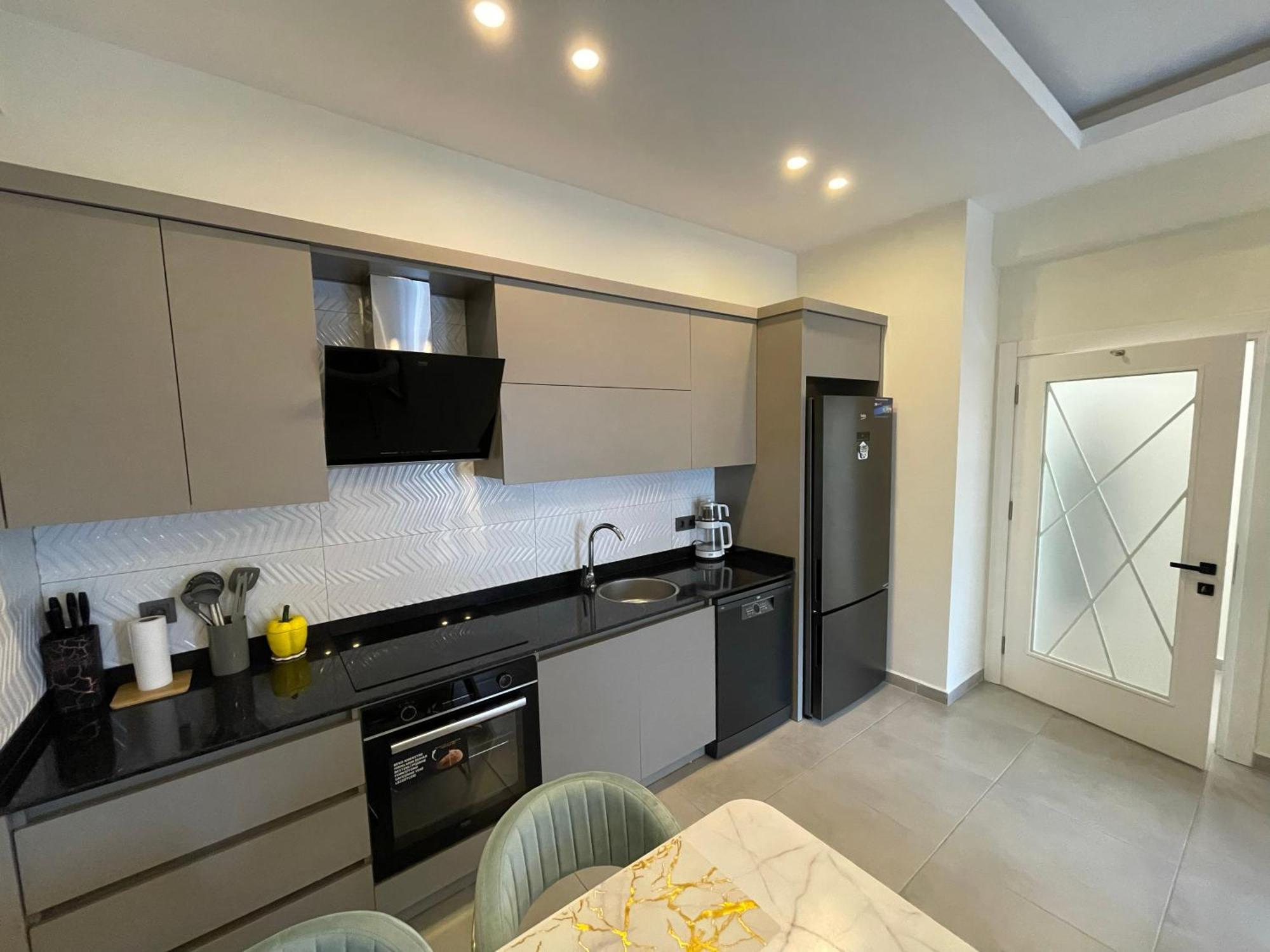 Sa Apartments! 300M To The Beach & Yekta Mall อลันยา ภายนอก รูปภาพ